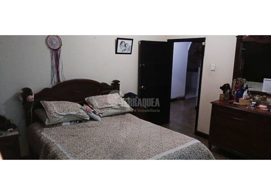 SE VENDE CASA DÚPLEX COMERCIAL EN LA CONCEPCION