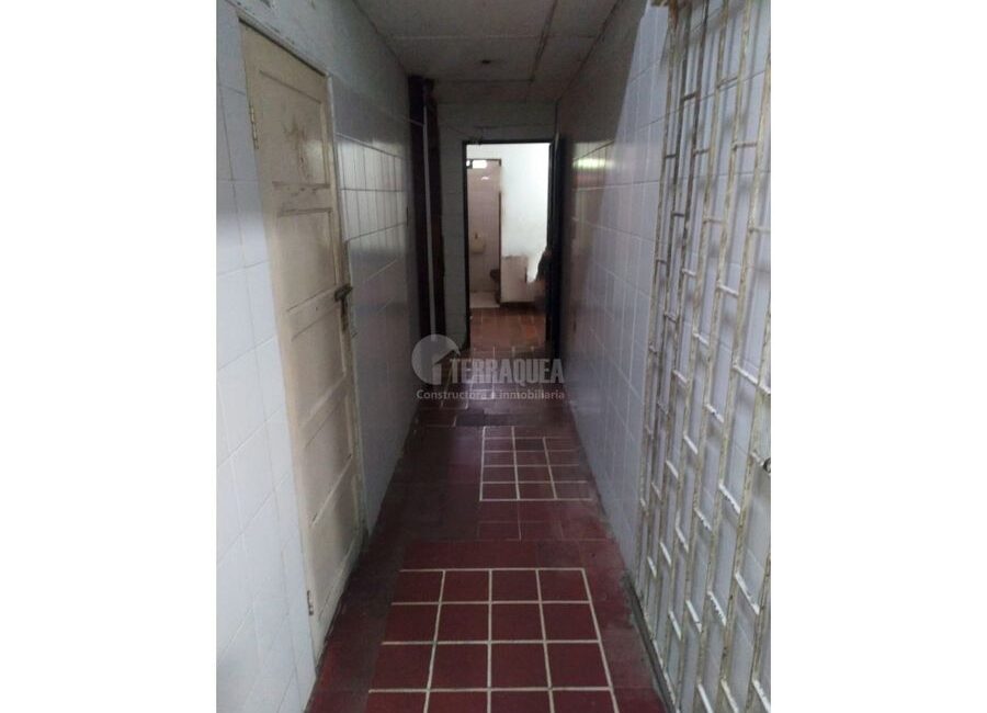 SE VENDE CASA COMERCIAL CON OFICINAS EN ALTO PRADO