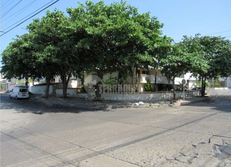 SE VENDE CASA EN LA CAMPIÑA