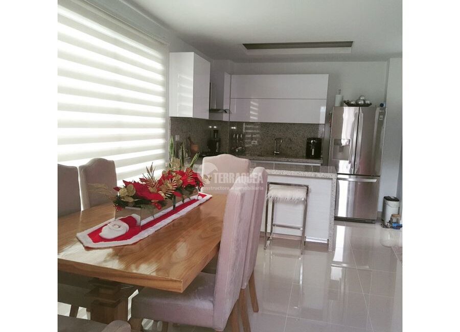 SE VENDE APARTAMENTO EN PARAISO