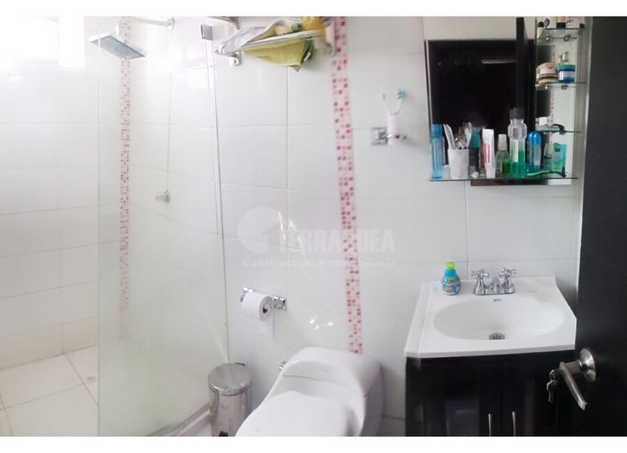 SE VENDE CASA EN EL RECREO