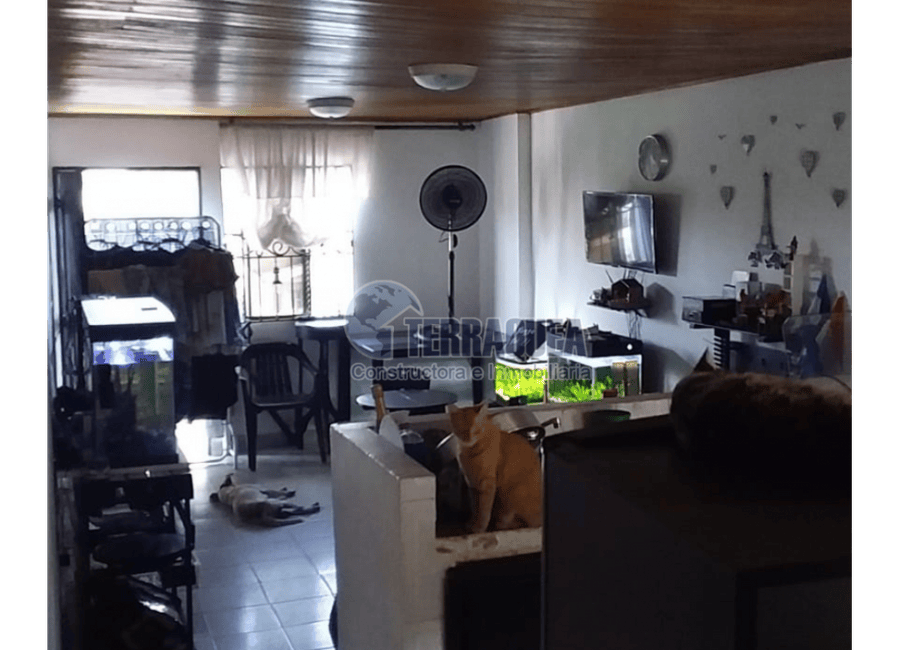 VENTA DE CASA + APARTAMENTO Y APARTAESTUDIO EN BARRIO LAS MERCEDES