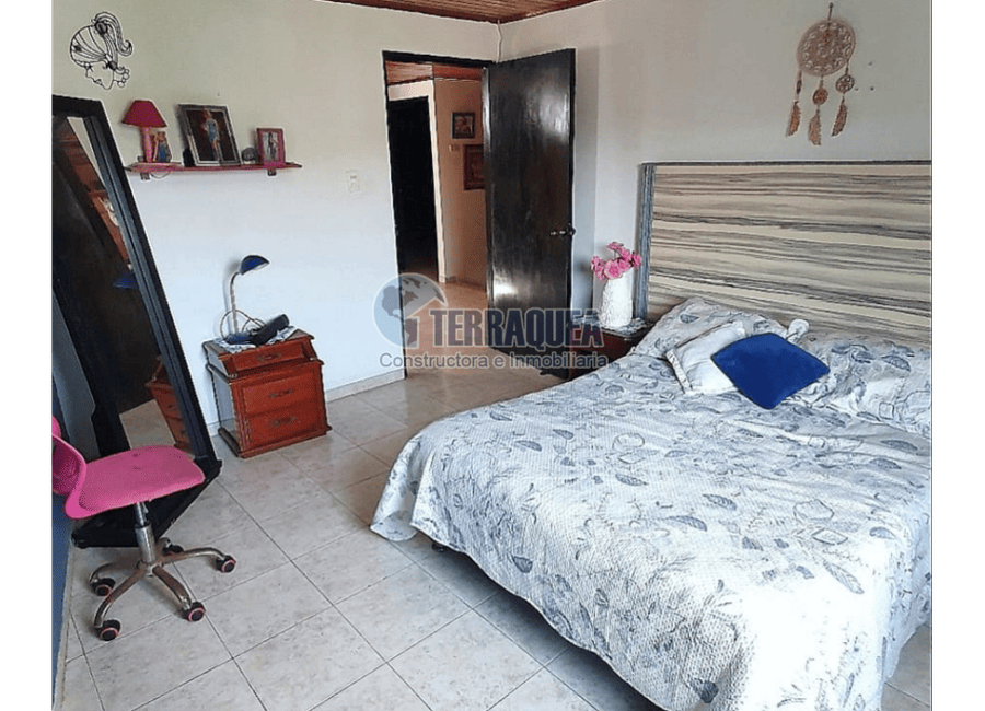 VENTA DE CASA DUPLEX EN CAMPO ALEGRE