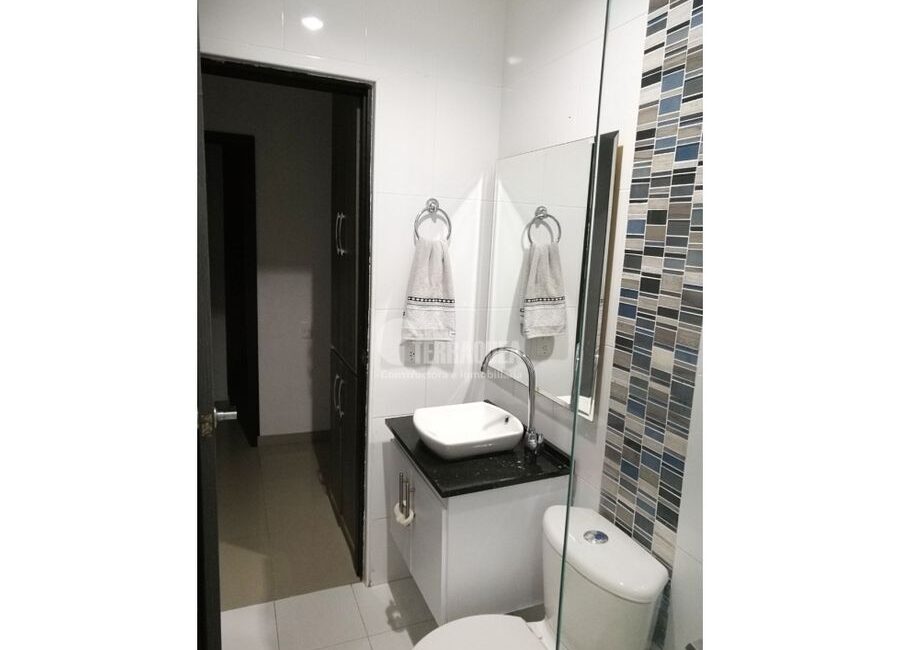 SE VENDE APARTAMENTO EN EL RECREO
