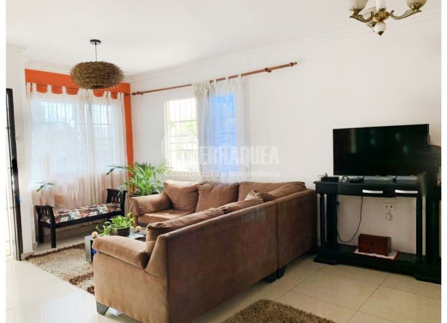 SE VENDE CASA DUPLEX EN CIUDAD JARDIN