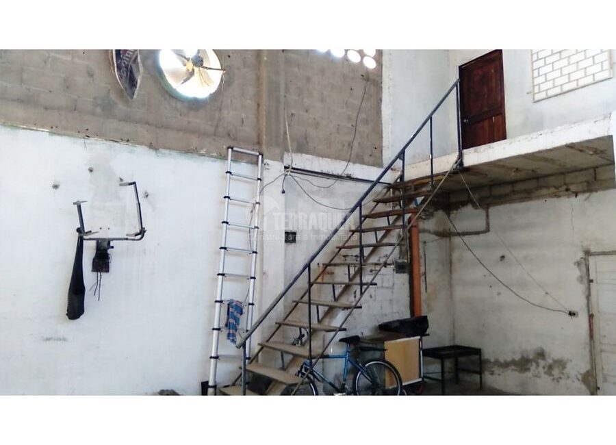 SE VENDE BODEGA EN LAS GAVIOTAS