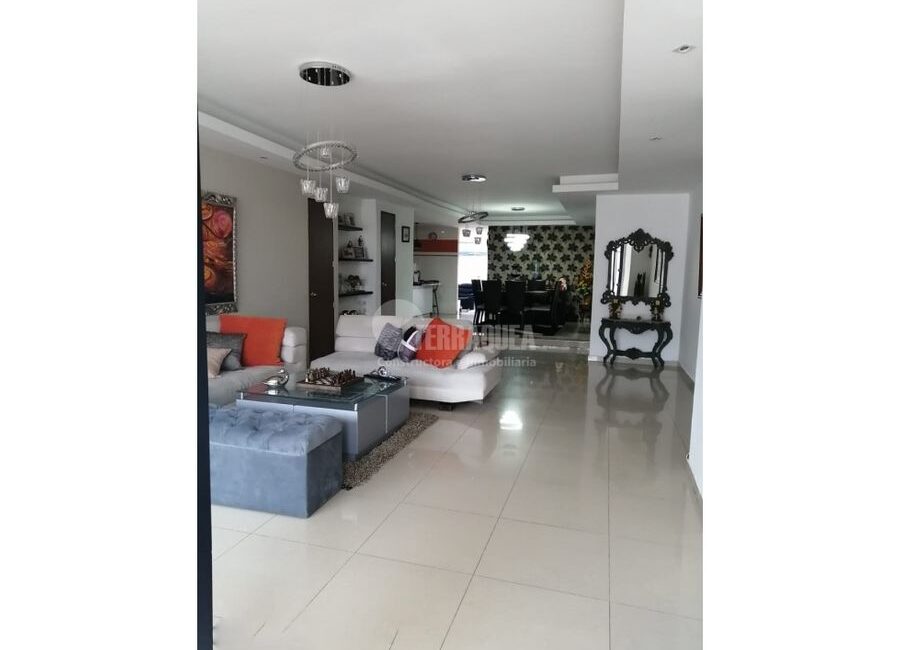 SE VENDE CASA EN CIUDAD JARDÍN