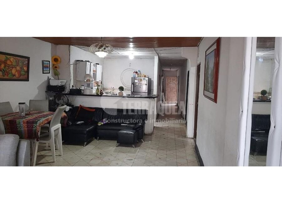 SE VENDE CASA + 1 APARTAMENTO EN SAN ISIDRO