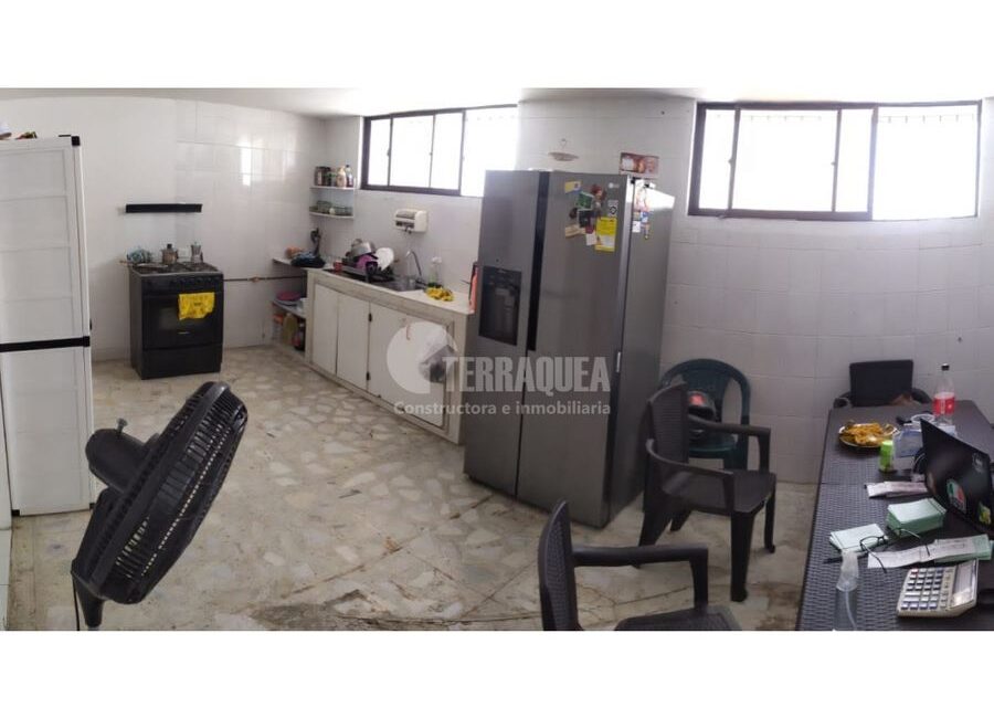 SE VENDE CASA EN NUEVO HORIZONTE