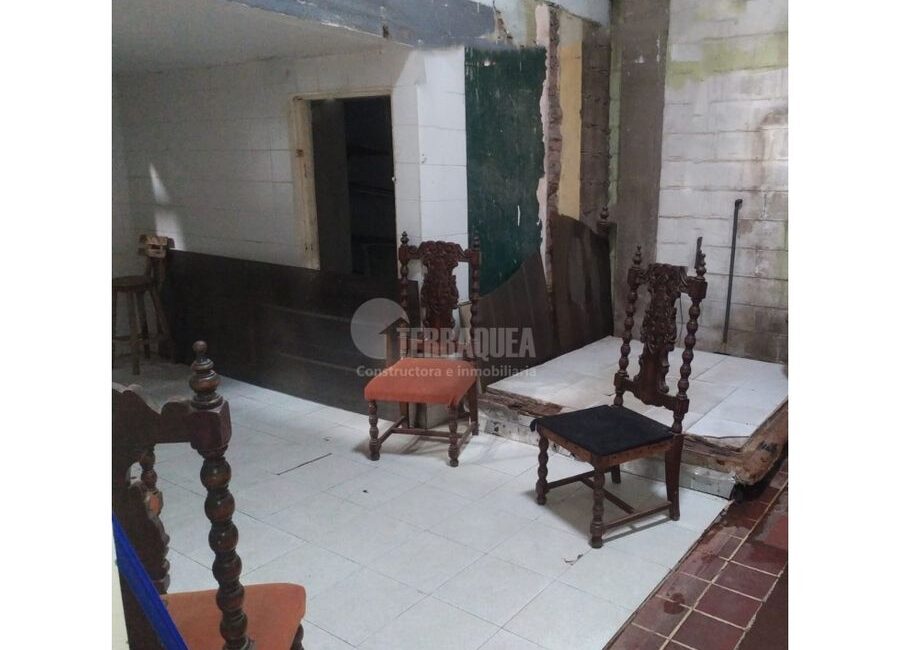 SE VENDE CASA COMERCIAL CON OFICINAS EN ALTO PRADO