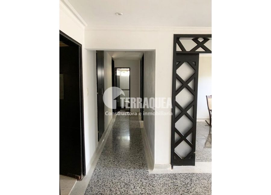 SE VENDE APARTAMENTO EN RIOMAR