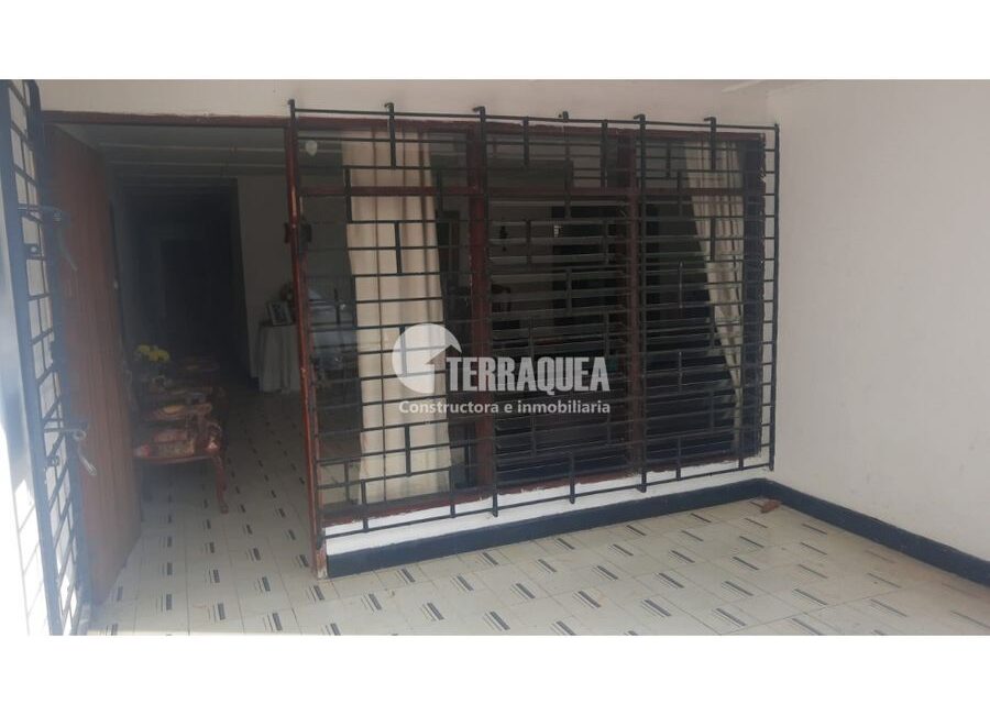 SE VENDE HERMOSA CASA EN CIUDAD JARDÍN