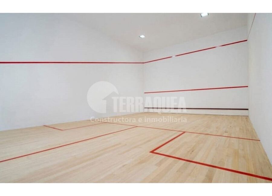 SE VENDE APARTAMENTO EN PORTAL GENOVES