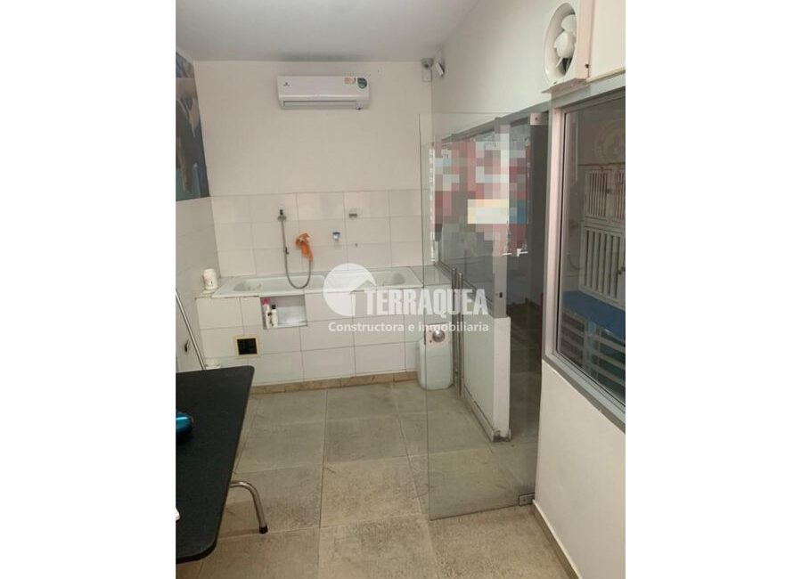 SE VENDE LOCAL EN VILLA CAMPESTRE