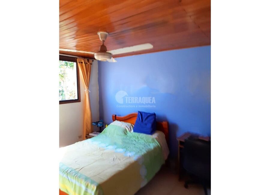 SE VENDE APARTAMENTO EN EL POBLADO