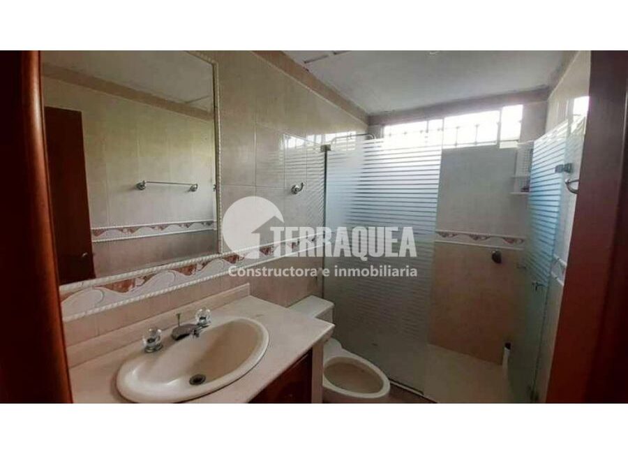 SE VENDE CASA EN LOS NOGALES