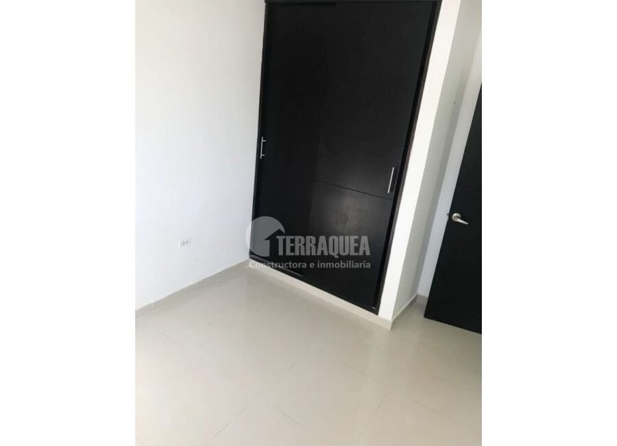 SE VENDE APARTAMENTO EN EL RECREO