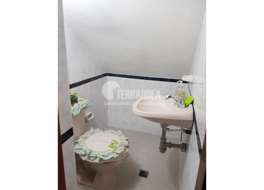 SE VENDE APARTAMENTO EN EL RECREO