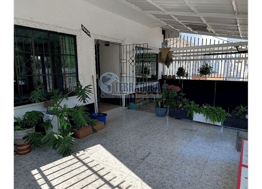 VENTA DE CASA DUPLEX EN CAMPO ALEGRE