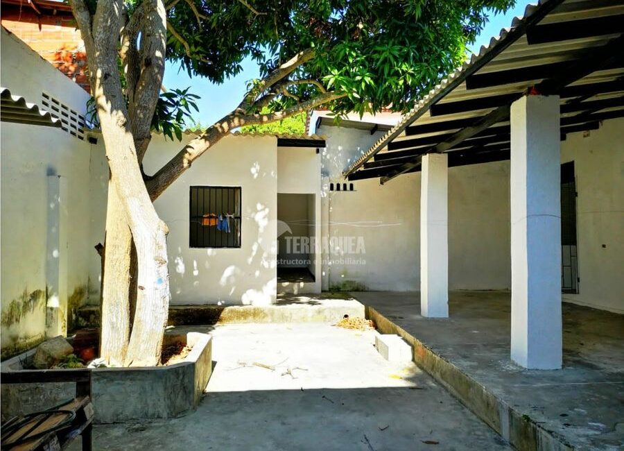SE VENDE CASA EN EL PRADO