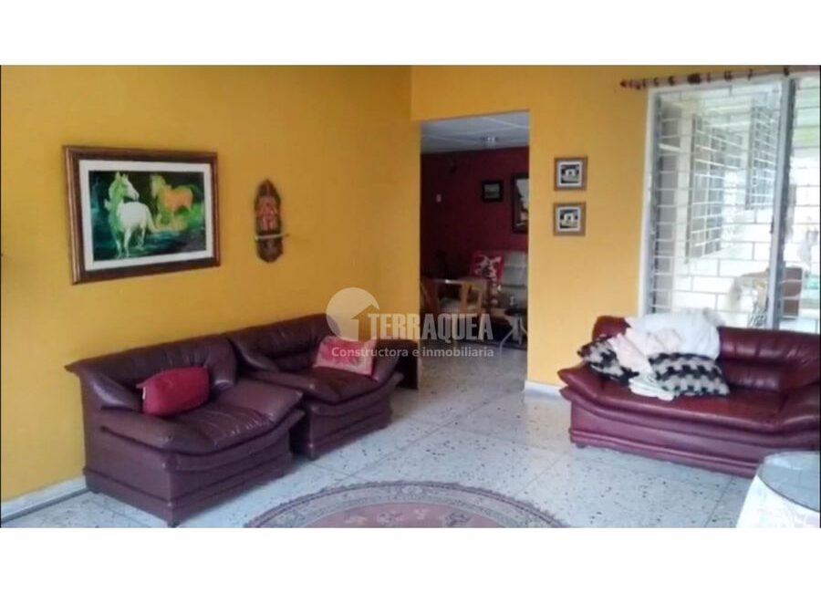 SE VENDE CASA EN LA CUMBRE