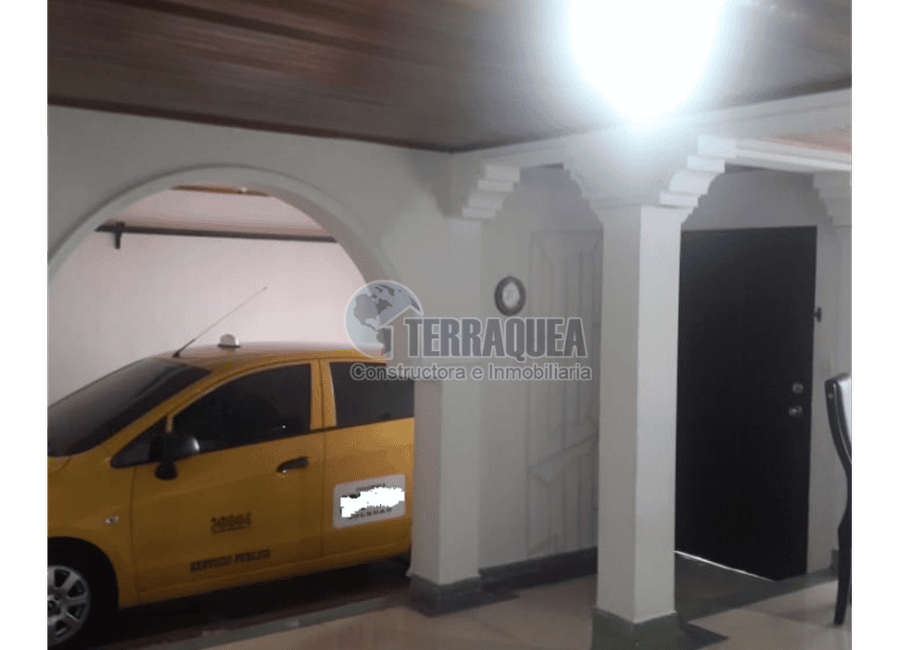 VENTA DE CASA + APARTAMENTO Y APARTAESTUDIO EN BARRIO LAS MERCEDES