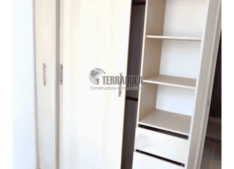 VENTA DE APARTAMENTO EN ALAMEDA DEL RIO, CONJ. RUISEÑOR 2