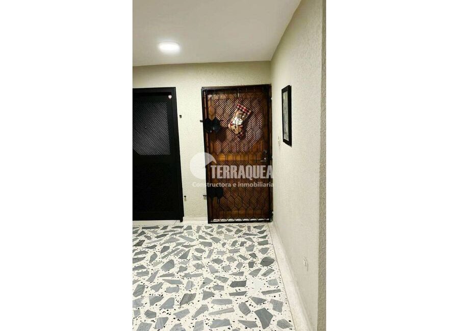 SE VENDE APARTAMENTO EN RIOMAR