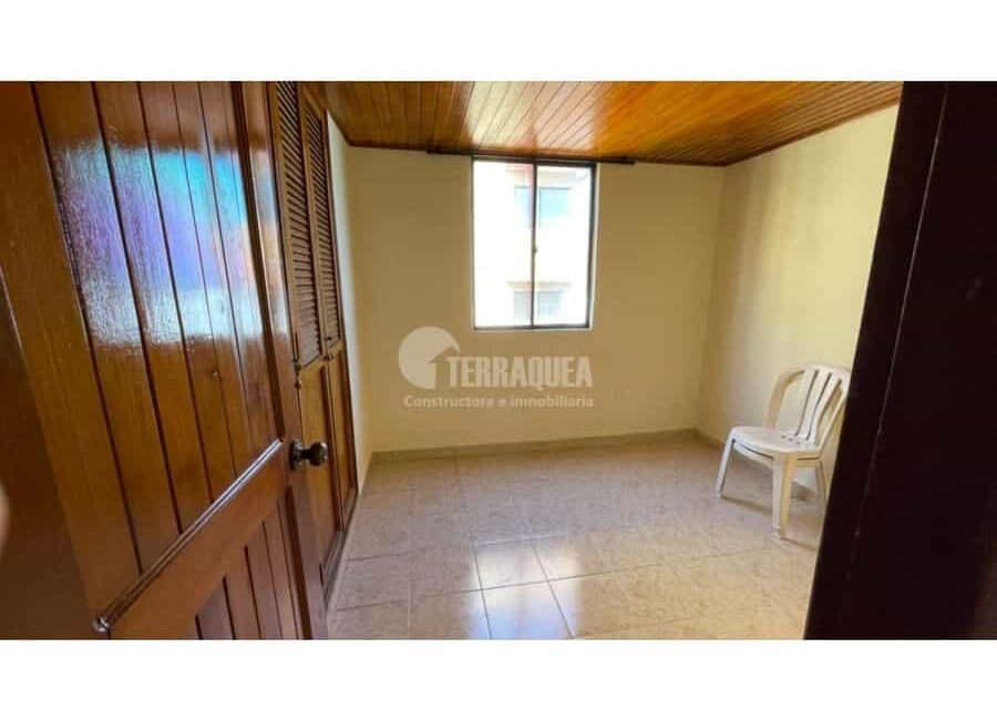 SE VENDE APARTAMENTO EN LAS DELICIAS