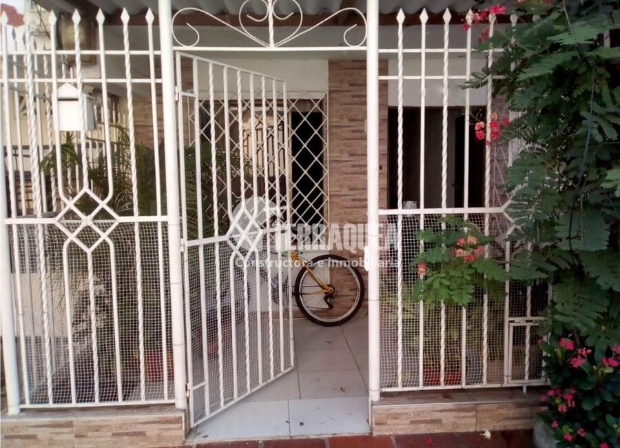 SE VENDE CASA DUPLEX EN LOS ANDES