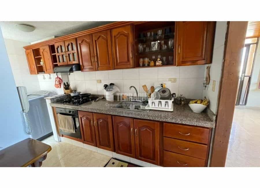 SE VENDE APARTAMENTO EN LAS DELICIAS