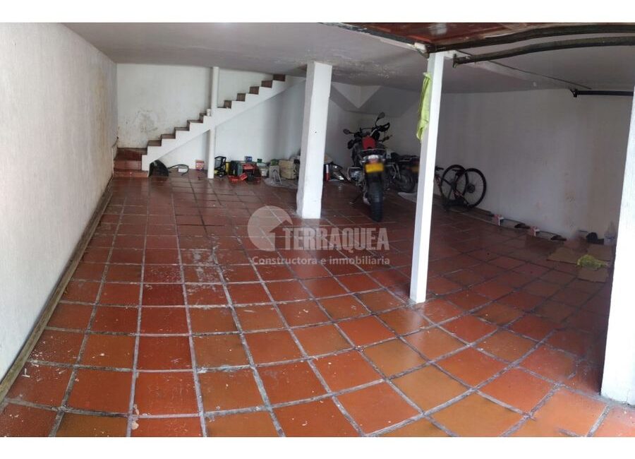 SE VENDE CASA EN NUEVO HORIZONTE