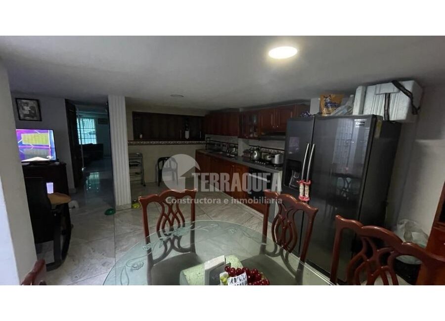 SE VENDE CASA DUPLEX EN EL SILENCIO