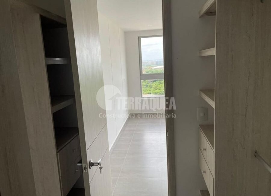 SE VENDE APARTAMENTO EN PORTAL GENOVES