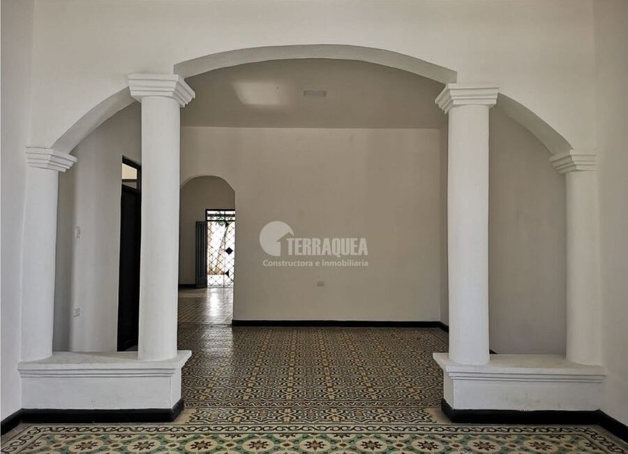 SE VENDE CASA EN EL PRADO