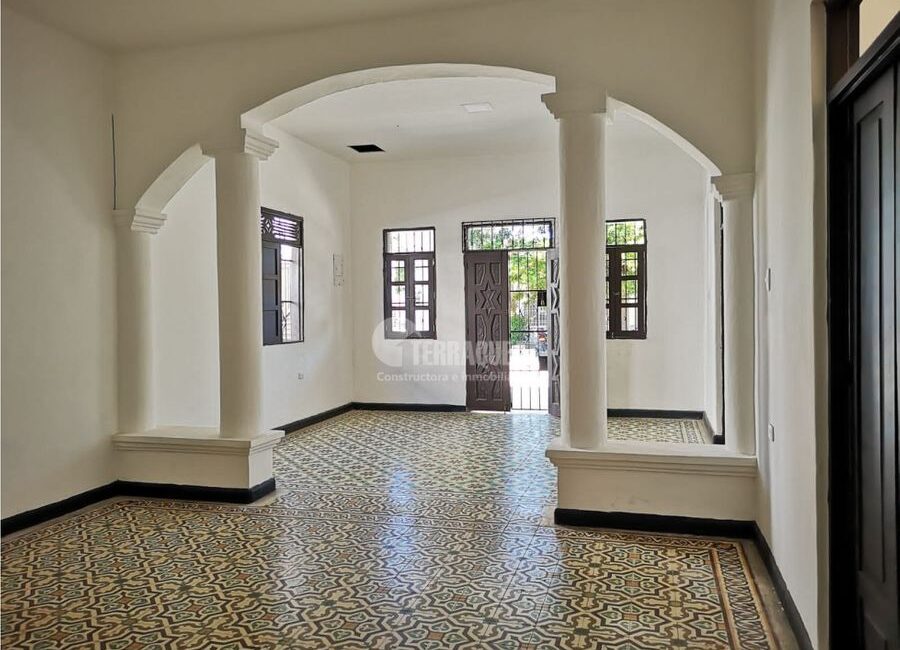 SE VENDE CASA EN EL PRADO