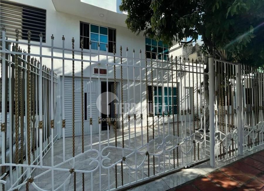 SE VENDE CASA DUPLEX EN EL SILENCIO