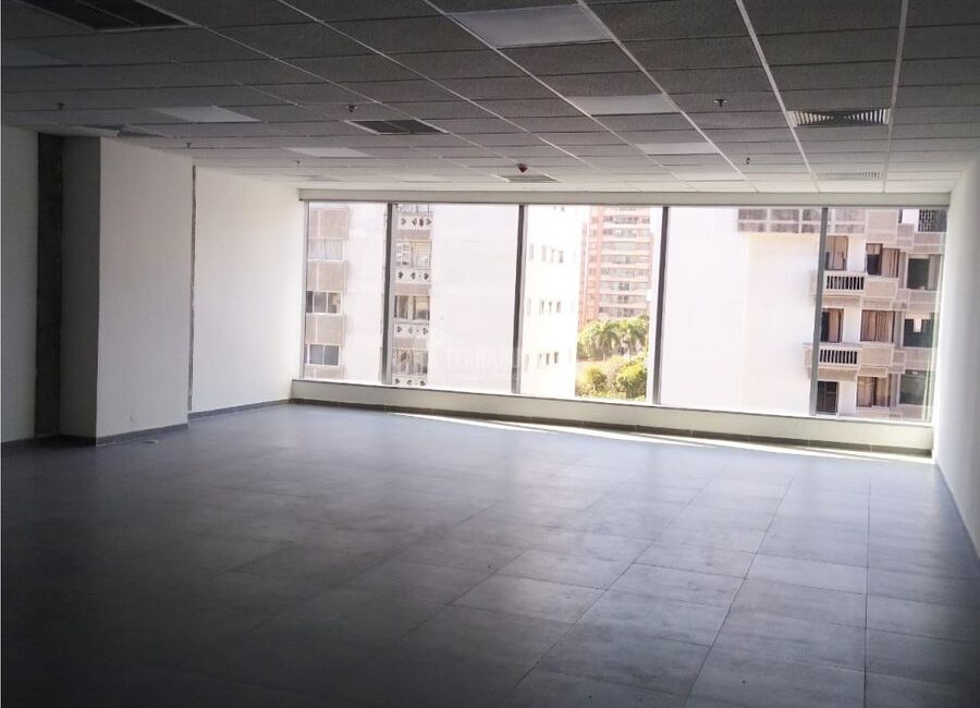 SE VENDE OFICINA EN ALTO PRADO