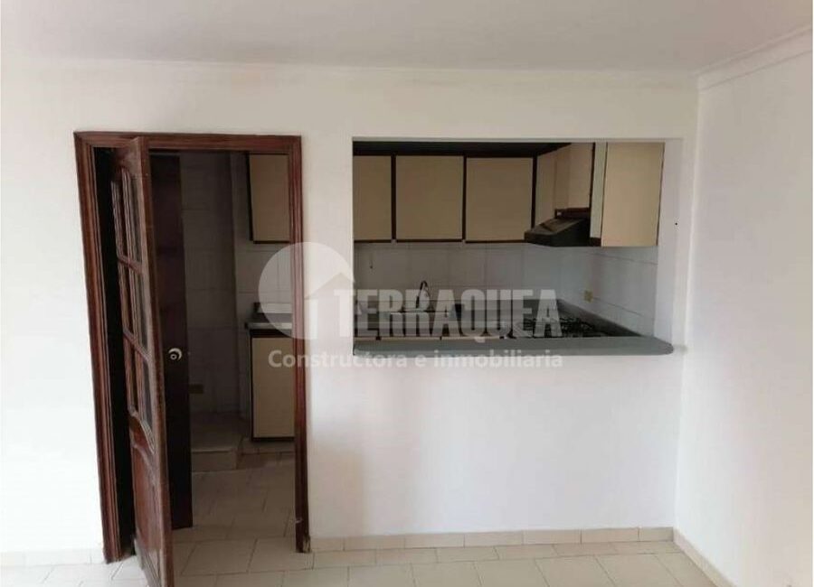 SE VENDE APARTAESTUDIO EN GRANADILLO