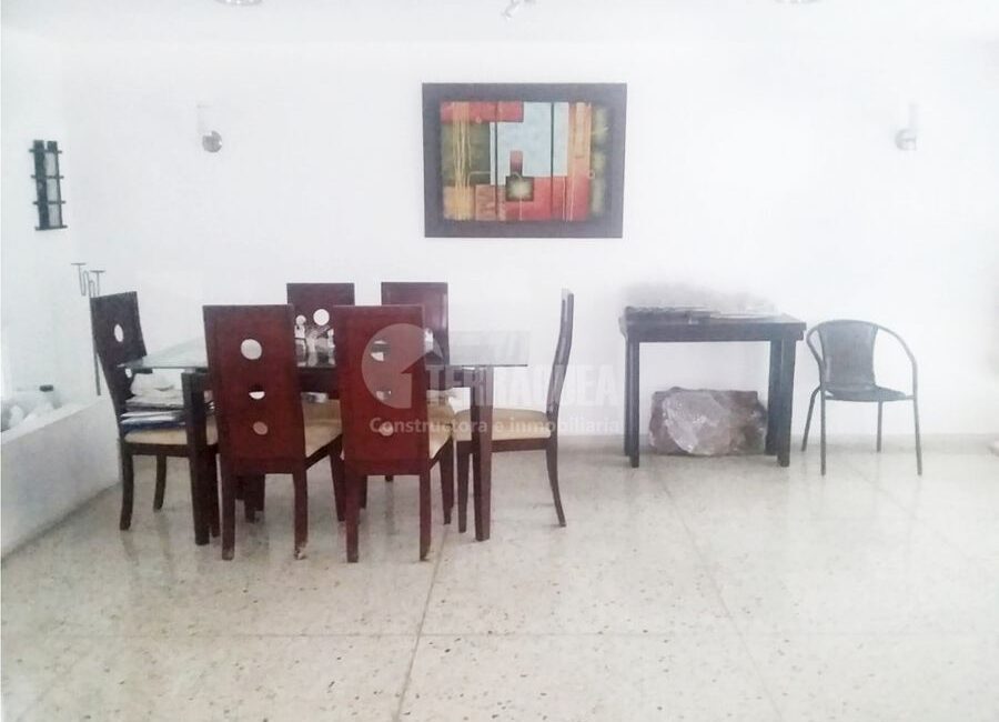 SE VENDE CASA EN ALTAMIRA