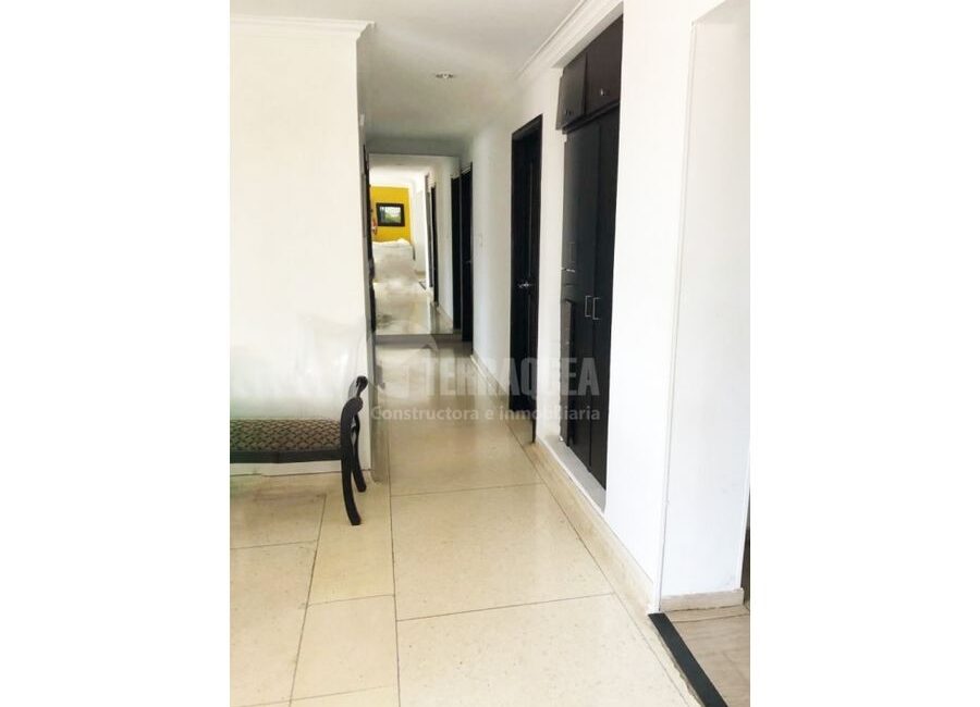 SE VENDE APARTAMENTO EN RIOMAR