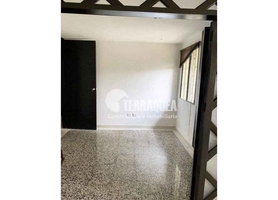 SE VENDE APARTAMENTO EN RIOMAR