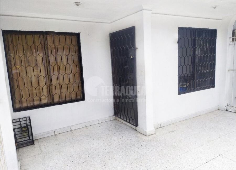 SE VENDE CASA EN LUCERO