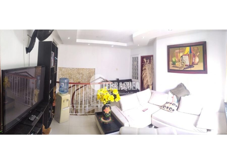 SE VENDE CASA DUPLEX EN SAN JOSÉ