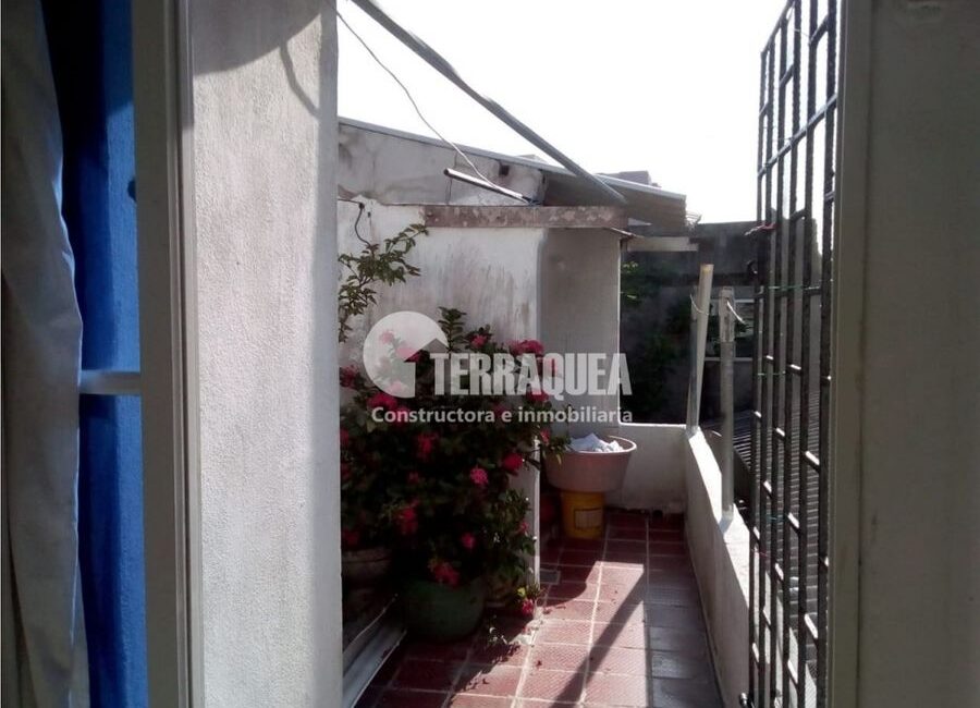 SE VENDE CASA DUPLEX EN LOS ANDES