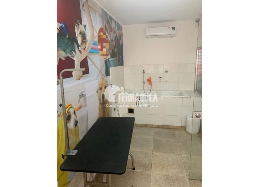 SE VENDE LOCAL EN VILLA CAMPESTRE