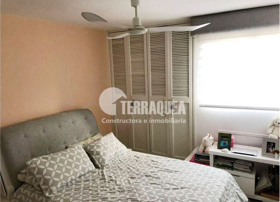 SE VENDE APARTAMENTO EN RIOMAR