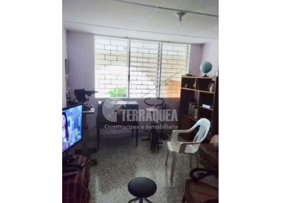 SE VENDE CASA EN LA CUMBRE