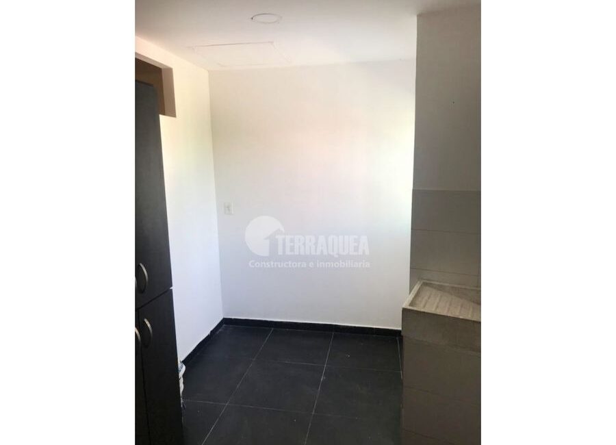 SE VENDE APARTAMENTO EN EL RECREO