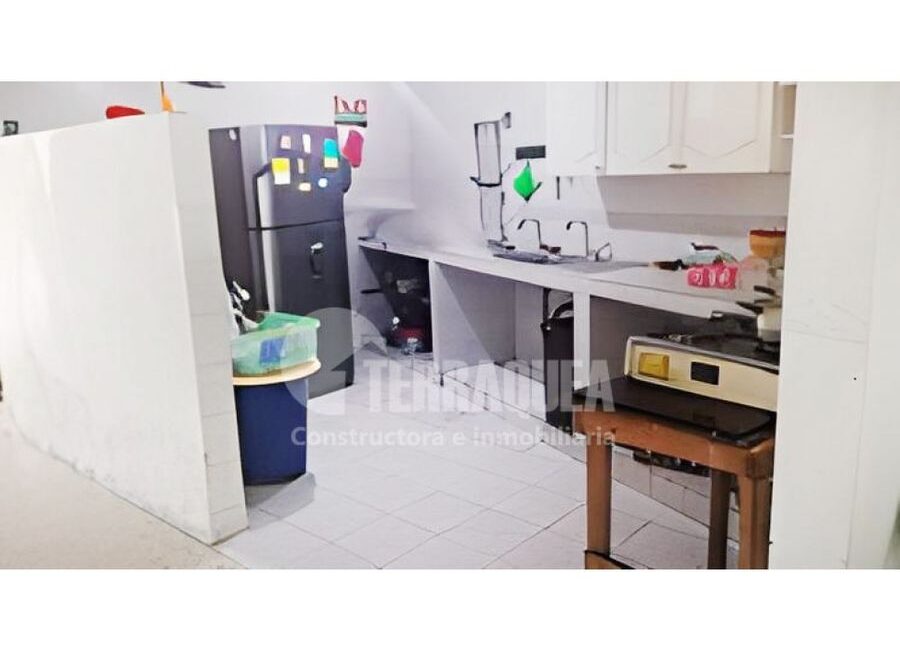 SE VENDE CASA EN LUCERO